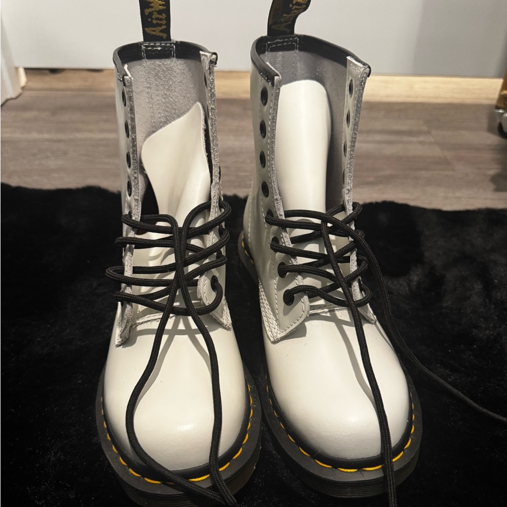 NWOT White Dr Martens - Picture 2 of 7
